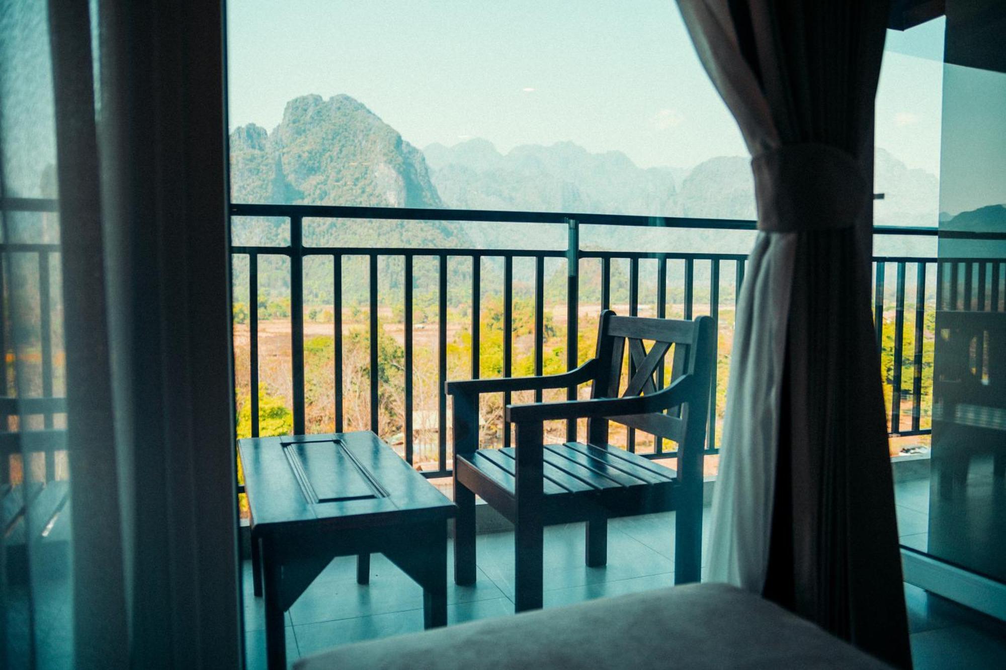 The Elephant Crossing Hotel Vang Vieng Exteriör bild